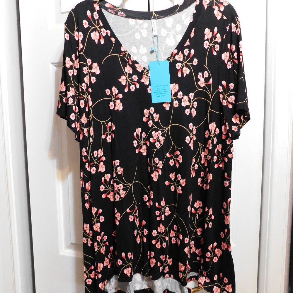NWT Popyoung Black Floral Tunic Top Sz XL